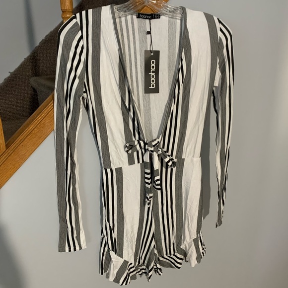 NWT Boohoo striped play suit - Picture 4 of 8